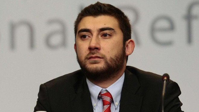 Карлос Контрера: Д-р Дулитъл, погрижете се за екземпляра Веселин – "Г-н Мъ", моля Ви!