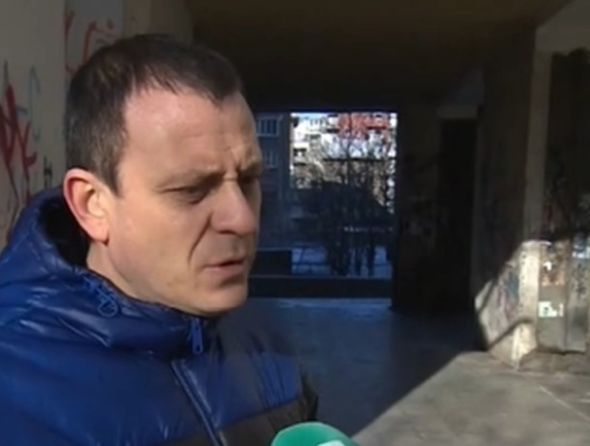 Младежи с маски пребиха и пратиха в "Пирогов" 15-годишно момче