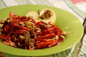 Витаминозна бомба: От вкусната салата "Мъката на бацила" полудяха всички у дома