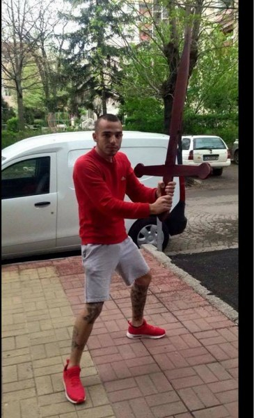 Опасна „зонаджийска” тийн банда, водена от сина на Марто Лудия, пребила 15-годишния Андрей