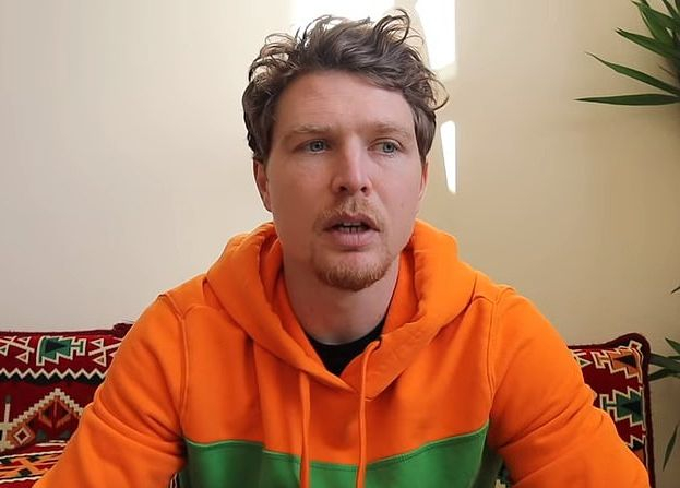 Световно известен веган стана импотент, но като хапна малко риба и чудо - вдигна го! 