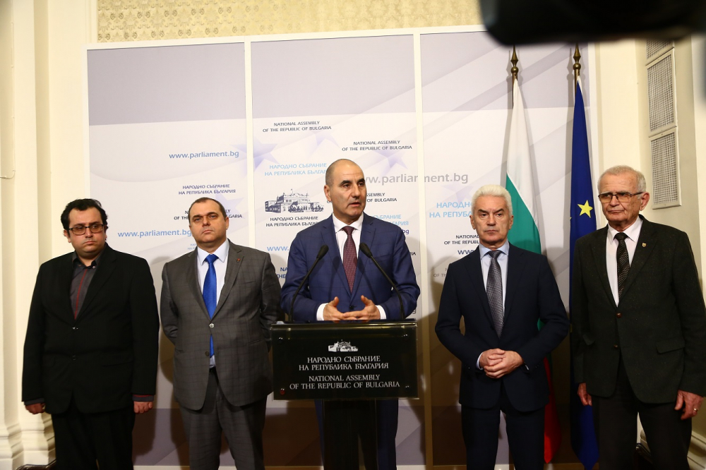 Мощна подкрепа от ГЕРБ към Цветанов, тръгна кампания в негова защита 