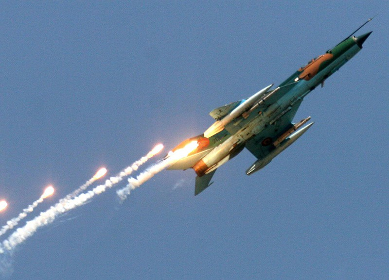 Military Watch: Защо Индия пожертва МиГ-21, който надделява F-15C, в първата голяма въздушна битка с Пакистан (СНИМКИ/ВИДЕО)                                 