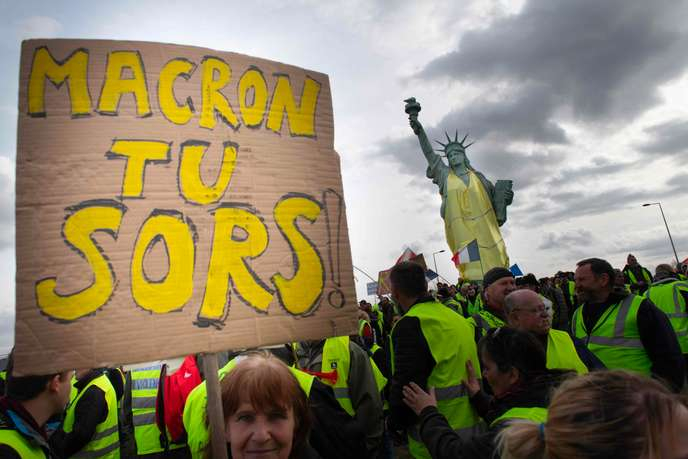 Le Monde: В съботния протест на „жълтите жилетки“участваха 39 300 манифестанти, в Париж те бяха 4000