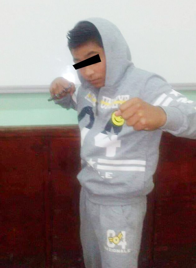 Родители бият тревога: Банда цигани прави нещо ужасно с децата в Плевен, тормозът е от години!
