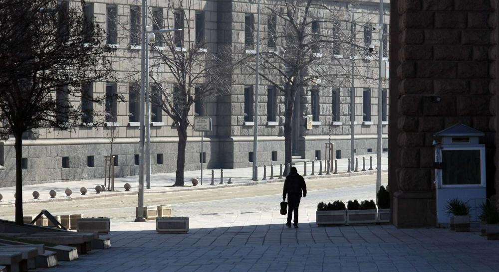 Тежко въоръжени снайперисти заеха позиции в центъра на София, пиле не може да прехвръкне (СНИМКИ)