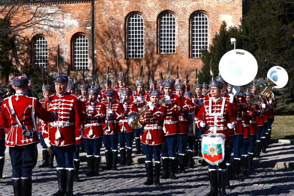БЛИЦ TV: Борисов посрещна Медведев и бързо му влезе под кожата (СНИМКИ)