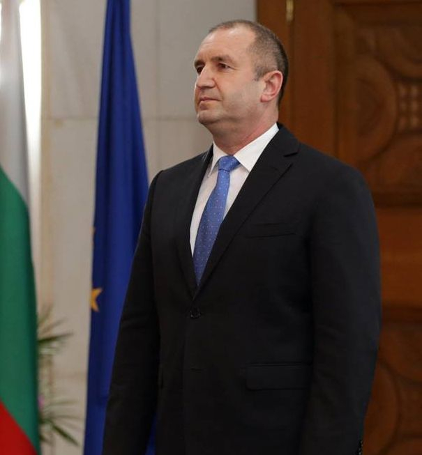 Медведев се видя и с президента Радев!