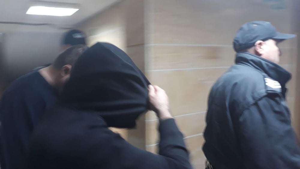 Първи СНИМКИ на бизнесмените, изпрали милиони в Пловдив и още три града