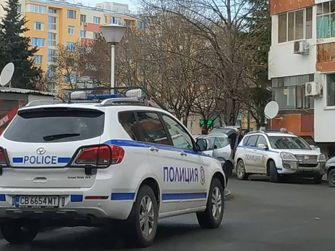 Спипаха знаков наркодилър при спецакцията в Бургас - арестуваните вече са трима 