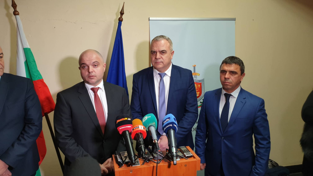 БЛИЦ TV: Страшни находки в скривалищата на бандата на Гольовците от "Орландовци" (СНИМКИ)