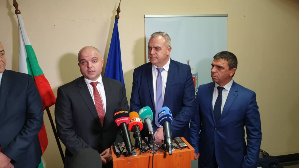 БЛИЦ TV: Страшни находки в скривалищата на бандата на Гольовците от "Орландовци" (СНИМКИ)