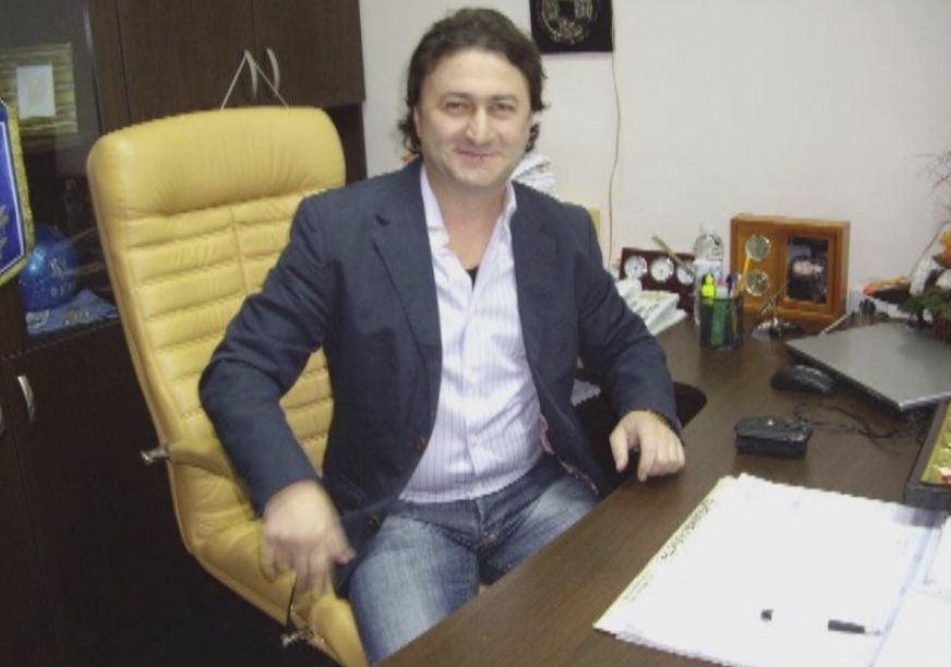 Колеги на закопчания за далавери в НОИ-Силистра баща на Тита в шок от случилото се