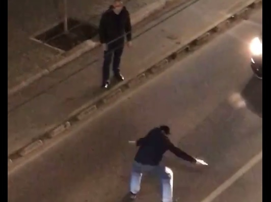 Не е за вярване какво сътвори полудял мъж в центъра на София (ВИДЕО)