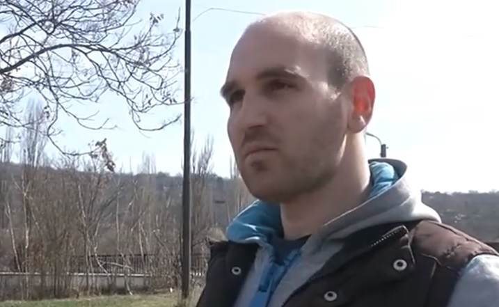 Пълен абсурд! Съдебен изпълнител иска от мъж 1000 лева за дълг от 98 стотинки към мобилен оператор (ВИДЕО)