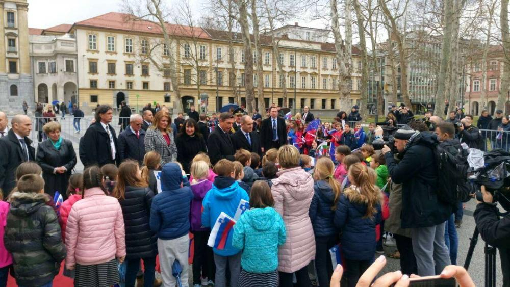 Официална церемония посрещна Румен Радев и съпругата му Десислава в Словения (СНИМКИ)