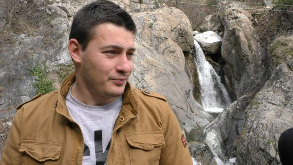 Ексклузивно в БЛИЦ TV: Тони, който спаси момиченце от сигурна смърт, проговори за ужаса край карловския водопад "Сучурум" 