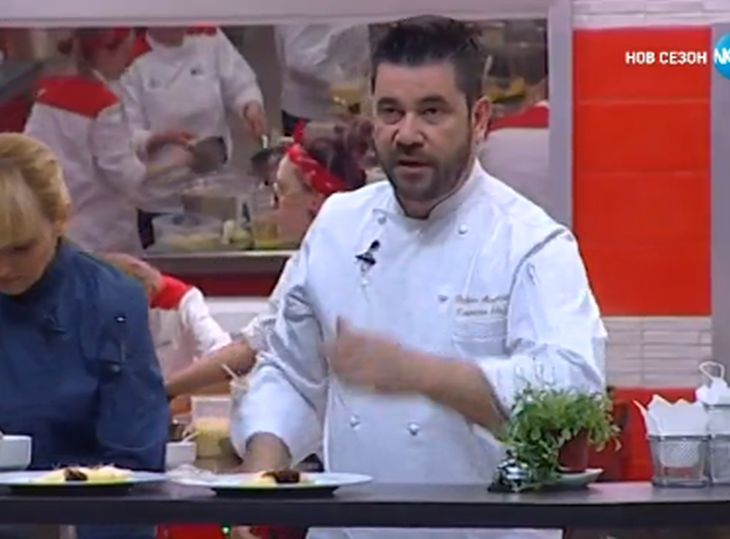 Горещи ласки в Hell's Kitchen, шеф Ангелов целуна участничка в риалитито! (СНИМКИ)