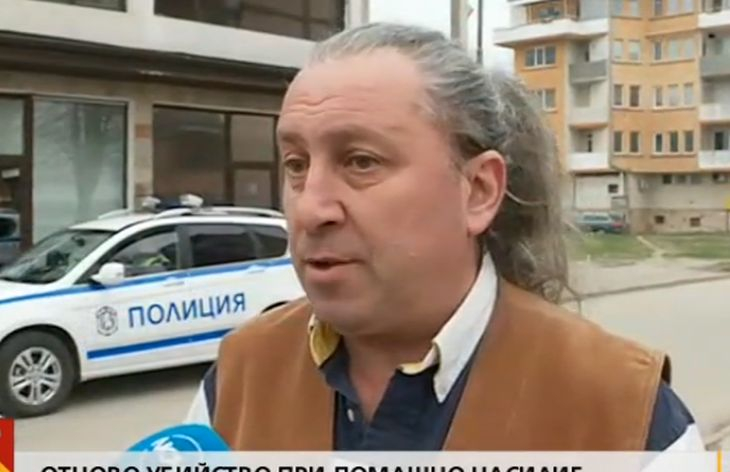 Свидетел с покъртителен разказ за убийството в Ботевград: Дръпнах детето от трупа, лежащ в локва кръв! (СНИМКИ)
