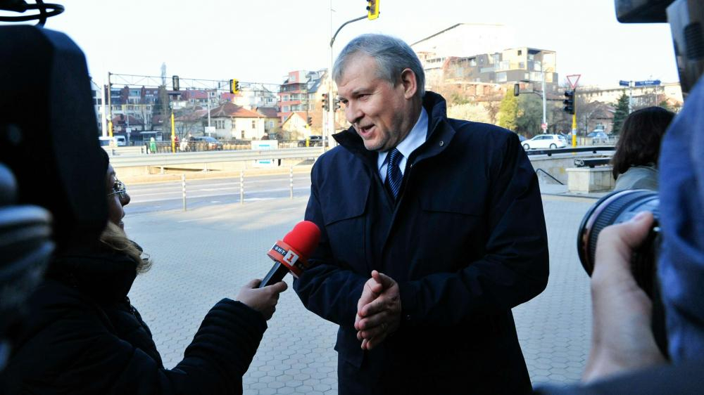 СНИМКИ показаха какво се случва в момента пред централата на ГЕРБ
