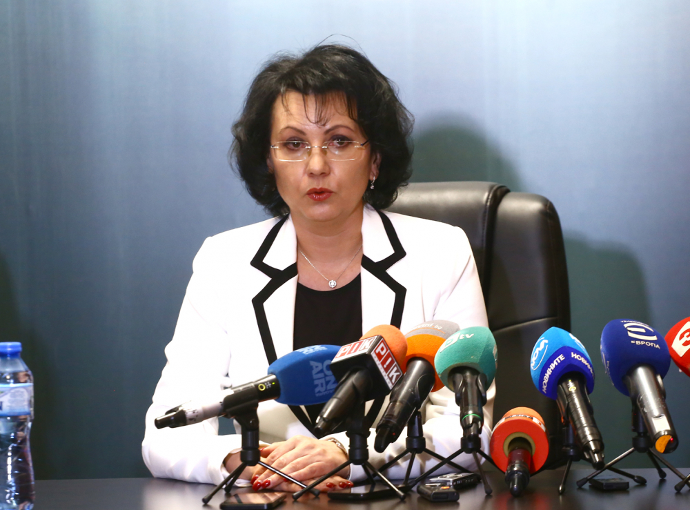 Румяна Арнаудова с горещи данни за проверката срещу Александър Манолев