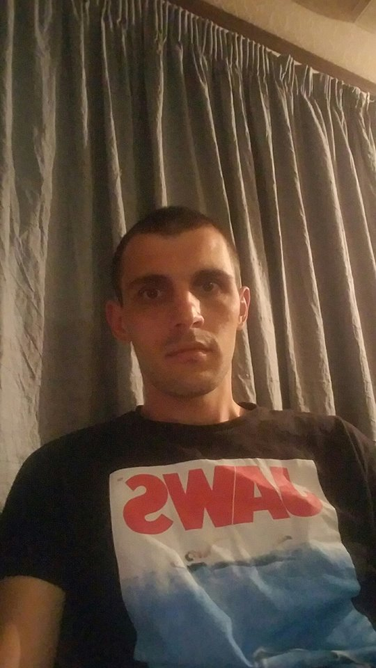 Млад гурбетчия излезе от квартирата си край Лондон в началото на февруари и потъна вдън земя! Близките му се страхуват от най-лошото (СНИМКИ)