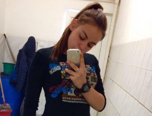 Само в БЛИЦ! Мистерията с изчезналата 15-годишна Дарина се заплита. Мрежата ври и кипи след съобщението на момичето! (СНИМКИ)