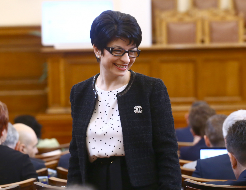 Нежното острие на ГЕРБ пак жегна Кирил Добрев (ВИДЕО)