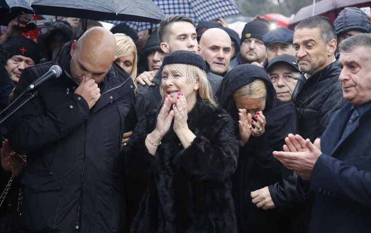 Вдовицата на Шабан Шаулич се срина, не спи, не яде – страшно е! (СНИМКИ)