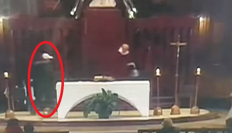 Брутално нападение в Монтерал (ВИДЕО)