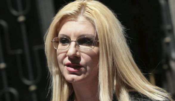 Това е цената на "евтиния" апартамент на Десислава Ахладова, която седна на стола на Цачева