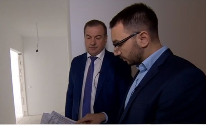 Хекимян разгледа отвътре луксозния блок с евтини апартаменти за хората от властта и онемя (СНИМКИ)
