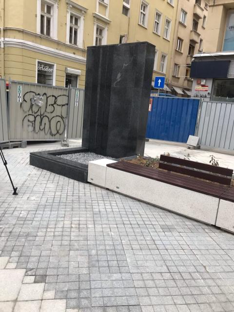 Фандъкова си каза тежката дума за "надгробната плоча" на пл. "Гарибалди", която разгневи столичани 