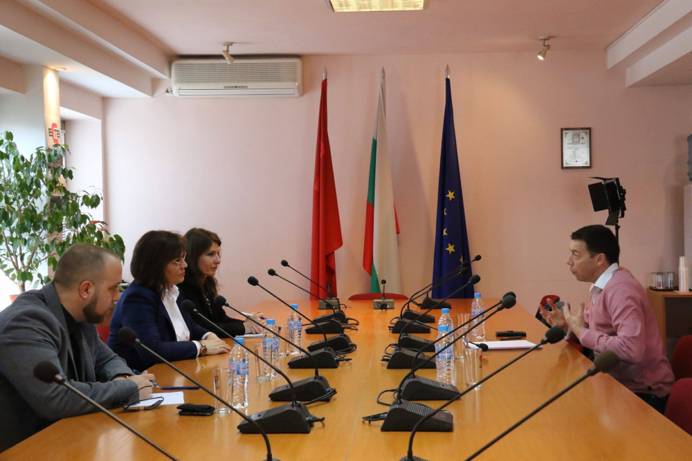 Нинова отправи люта закана пред лейбъристи