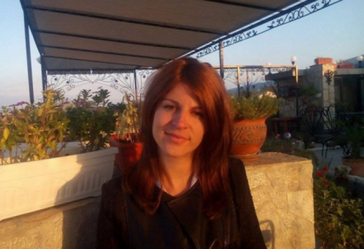 Фаталната полицайка Люба, заради която командос уби ченге, дава показания в съда (СНИМКИ)