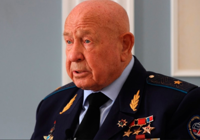 Алексей Леонов назова убиеца на първия космонавт Юрий Гагарин (СНИМКИ)