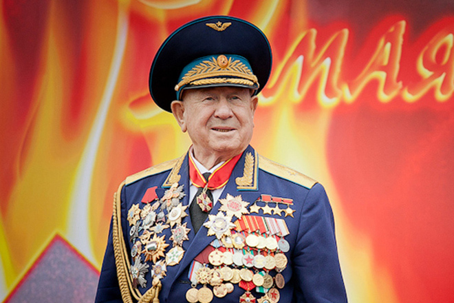 Алексей Леонов назова убиеца на първия космонавт Юрий Гагарин (СНИМКИ)