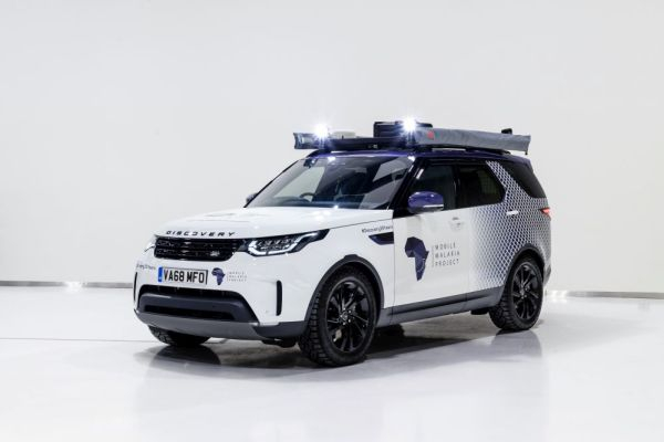 Land Rover на война с маларията в Африка