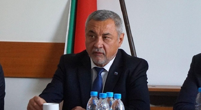 Валери Симеонов: Имам високо мнение за Данаил Кирилов