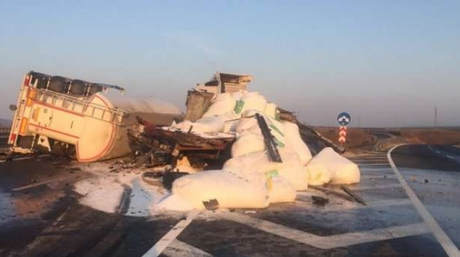 Първи СНИМКИ от зловещата катастрофа, затворила "Белокопитово" на "Хемус"