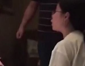 Съпруга спипа мъжа си на калъп с любовница и стана страшно (СНИМКИ/ВИДЕО)