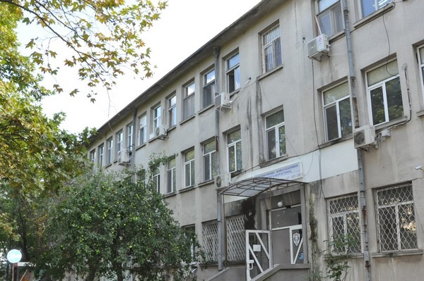 Бургаски лекари разиграват глухия Димитър, върнали го, защото нямало как да общуват