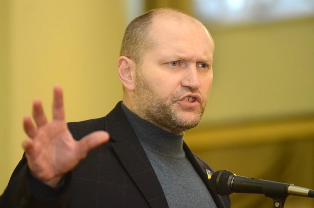 Скандал в ПАСЕ: Немски шеф от ЕНП псува украинци на дискусия за Русия