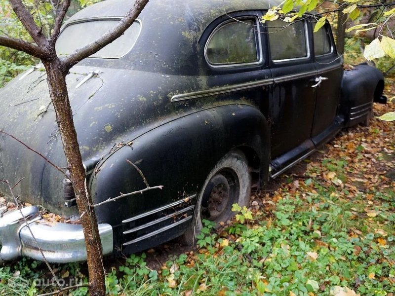 Съветска лимузина ЗиС-110 бе открита след 60 години на улицата (СНИМКИ)
