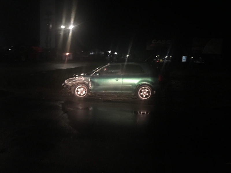 Пиян циганин натъпка кон и четирима в бус и направи голям золум (СНИМКИ)