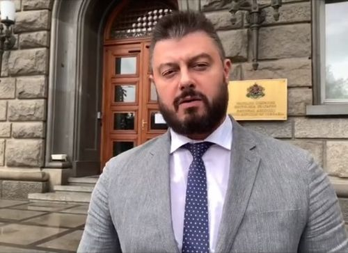 Николай Бареков: В тотална цензура и медийно затъмнение вчера подадохме регистрацията в ЦИК