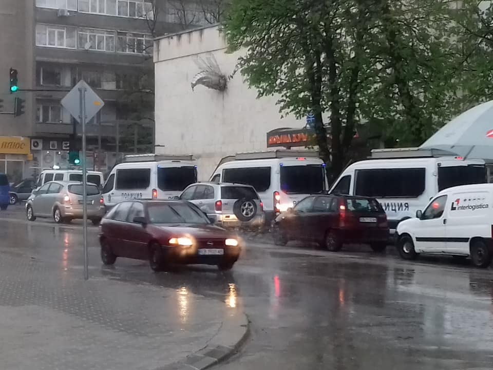Слух: Голяма тумба цигани пътува към Габрово, ще става страшно (СНИМКИ)