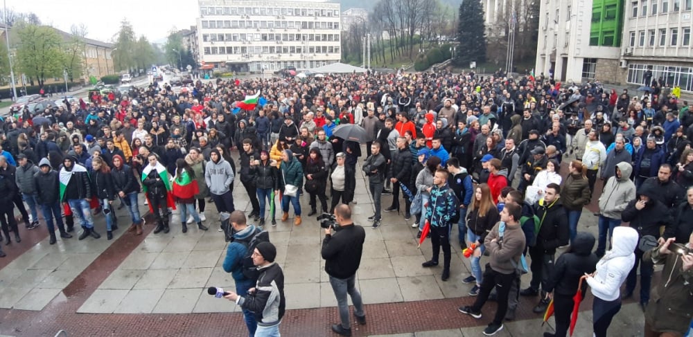 Кметицата на окървавеното Габрово изригна!