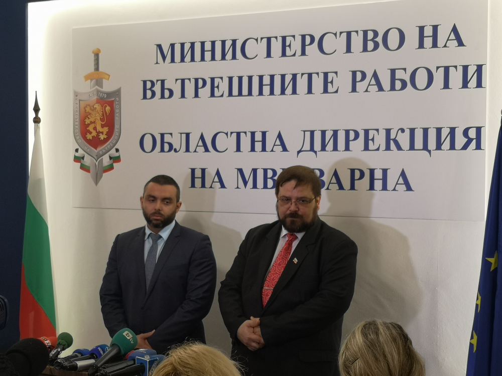 Първо в БЛИЦ: Колко струва откритият край Слънчев ден кокаин (СНИМКИ/ВИДЕО)