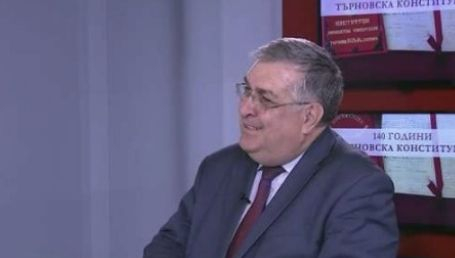 Проф. Близнашки: Лозан Панов е една огромна грешка, ще струва твърде скъпо на страната